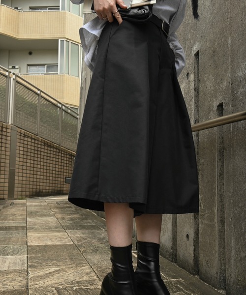 WILLFULLY（ウィルフリー）の「front tuck midi length flare PT（その他パンツ・レディース・ブルー/タン/ブラック・FREE）」の12枚目の写真
