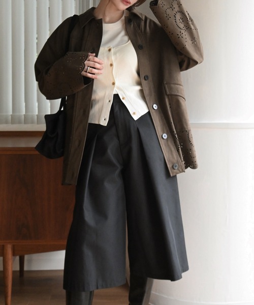 WILLFULLY（ウィルフリー）の「front tuck midi length flare PT（その他パンツ・レディース・ブルー/タン/ブラック・FREE）」の17枚目の写真