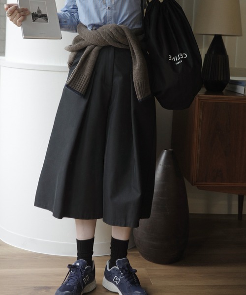 WILLFULLY（ウィルフリー）の「front tuck midi length flare PT（その他パンツ・レディース・ブルー/タン/ブラック・FREE）」の19枚目の写真