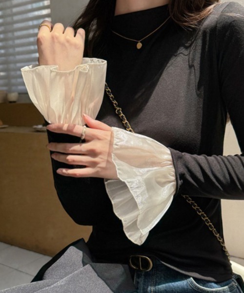 mebole(メボレ)の「ruffle sleeve top(Tシャツ/カットソー・レディース・ブラウン/ブラック/ライトグレー/ホワイト/ダークグレー・FREE)」の9枚目の写真