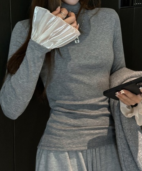 mebole(メボレ)の「ruffle sleeve top(Tシャツ/カットソー・レディース・ブラウン/ブラック/ライトグレー/ホワイト/ダークグレー・FREE)」の13枚目の写真