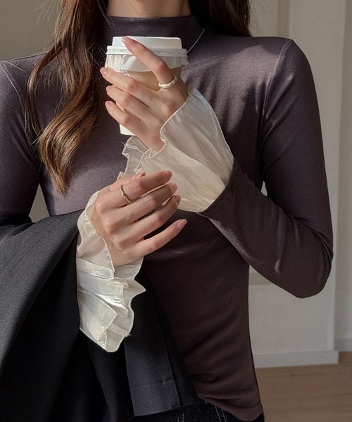 mebole(メボレ)の「ruffle sleeve top(Tシャツ/カットソー・レディース・ブラウン/ブラック/ライトグレー/ホワイト/ダークグレー・FREE)」の16枚目の写真