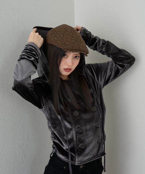 RAY CASSIN(レイカズン)の「ベロアナポレオンパーカー(パーカー・レディース・ライトベージュ/チャコールグレー/ブラック・FREE)」の11枚目の写真