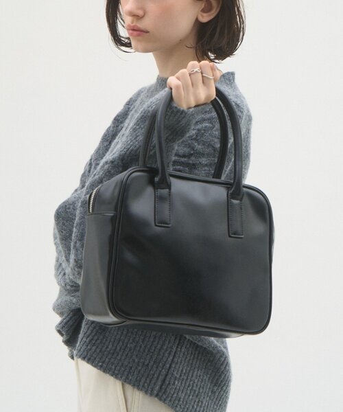 CIAOPANIC TYPY(チャオパニックティピー)の「:【ZOZO限定】復刻!エナメルボストンBAG(ショルダーバッグ・レディース・ブラック/ブラウン/シルバー・ONE SIZE)」の5枚目の写真