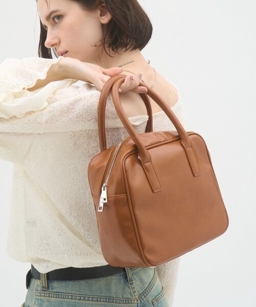 CIAOPANIC TYPY(チャオパニックティピー)の「:【ZOZO限定】復刻!エナメルボストンBAG(ショルダーバッグ・レディース・ブラック/ブラウン/シルバー・ONE SIZE)」の9枚目の写真