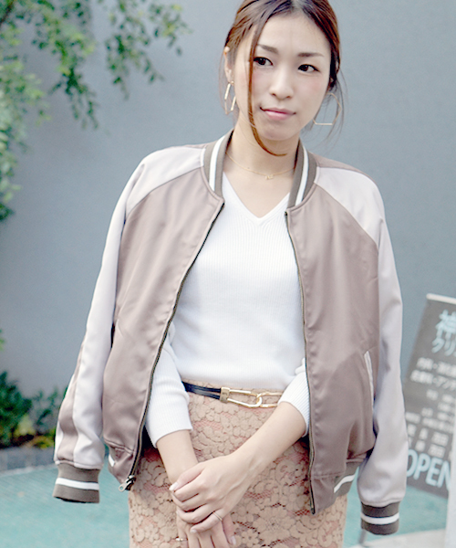 laboratory work(ラボラトリーワーク)の「リヨセル混リブVネックプルオーバー(ニット/セーター・レディース・オフホワイト/杢グレー/グレー系その他/ホワイト系その他/キャメル/ブラック・MEDIUM)」の15枚目の写真