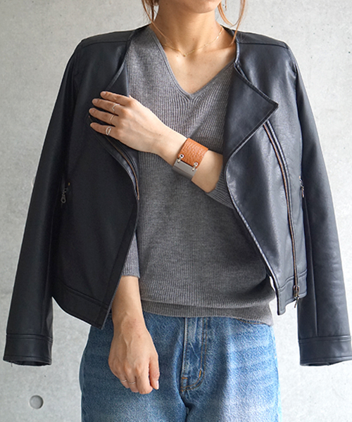 laboratory work(ラボラトリーワーク)の「リヨセル混リブVネックプルオーバー(ニット/セーター・レディース・オフホワイト/杢グレー/グレー系その他/ホワイト系その他/キャメル/ブラック・MEDIUM)」の20枚目の写真