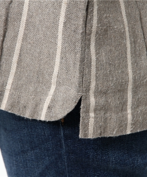 LBC（エルビーシー）の「Eコットンソフトネルストライプブラウス（シャツ/ブラウス・レディース・オフホワイト/ライトグレー・MEDIUM/LARGE）」の8枚目の写真