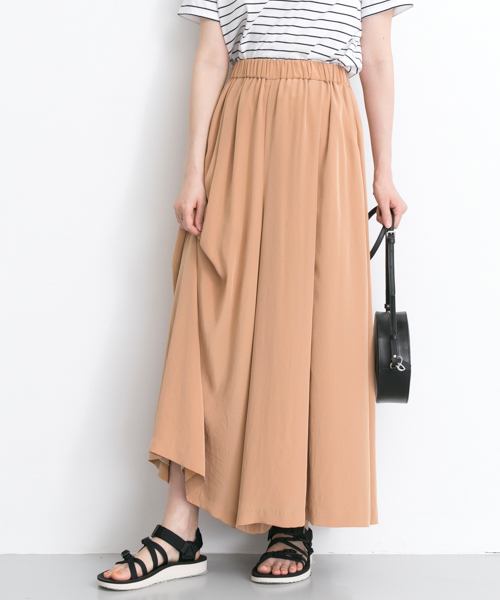 URBAN RESEARCH（アーバンリサーチ）の「UR Wゴムギャザーワイドパンツ（その他パンツ・レディース・オフホワイト/ベージュ/ブラウン系その他・FREE）」の3枚目の写真