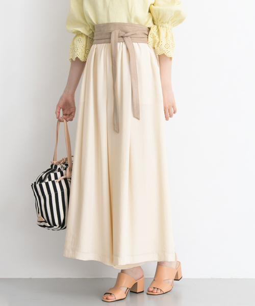 URBAN RESEARCH（アーバンリサーチ）の「UR Wゴムギャザーワイドパンツ（その他パンツ・レディース・オフホワイト/ベージュ/ブラウン系その他・FREE）」の15枚目の写真