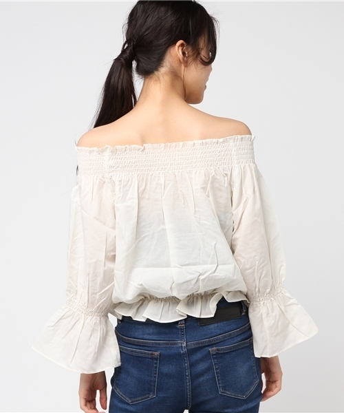 WEGO（ウィゴー）の「WEGO/キャンディースリーブシャーリングオフショルブラウス（シャツ/ブラウス・レディース・ホワイト/レッド/ライトインディゴブルー/その他1/その他2/その他3/その他4/イエロー系その他2/ブラック系その他2/その他5/ブラック/その他6/インディゴブルー・MEDIUM/LARGE）」の16枚目の写真