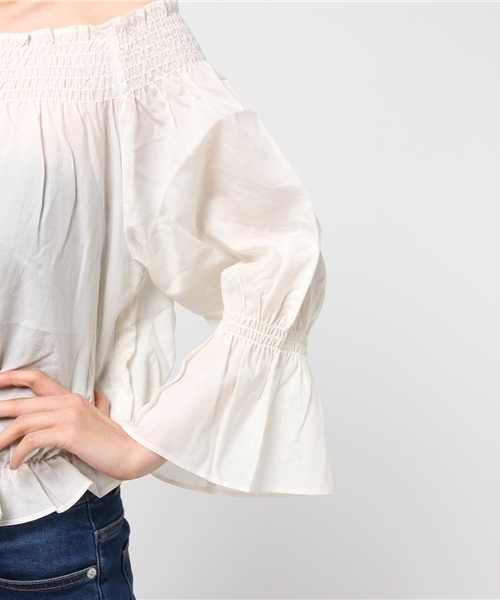 WEGO（ウィゴー）の「WEGO/キャンディースリーブシャーリングオフショルブラウス（シャツ/ブラウス・レディース・ホワイト/レッド/ライトインディゴブルー/その他1/その他2/その他3/その他4/イエロー系その他2/ブラック系その他2/その他5/ブラック/その他6/インディゴブルー・MEDIUM/LARGE）」の18枚目の写真