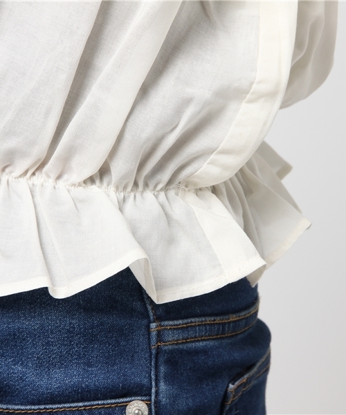 WEGO（ウィゴー）の「WEGO/キャンディースリーブシャーリングオフショルブラウス（シャツ/ブラウス・レディース・ホワイト/レッド/ライトインディゴブルー/その他1/その他2/その他3/その他4/イエロー系その他2/ブラック系その他2/その他5/ブラック/その他6/インディゴブルー・MEDIUM/LARGE）」の19枚目の写真