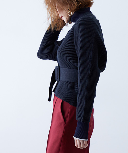 STUDIOUS（ステュディオス）の「ベルト付きドルマンニットカーディガン（カーディガン/ボレロ・レディース・グレー/ブラック/カーキ/インディゴブルー・FREE）」の20枚目の写真