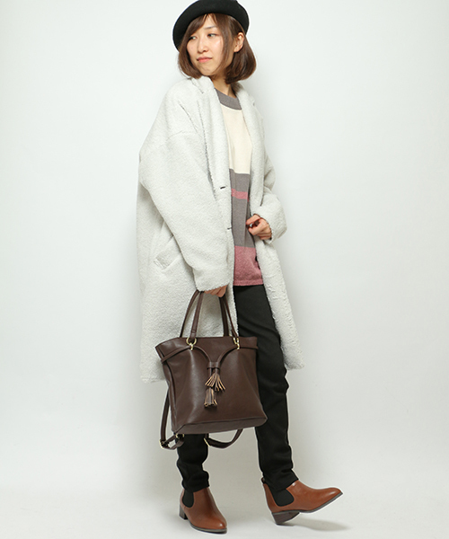 LBC（エルビーシー）の「スタンドカラーボアコート                  （その他アウター・レディース・オフホワイト/ネイビー/ブラウン・LARGE/MEDIUM）」の2枚目の写真