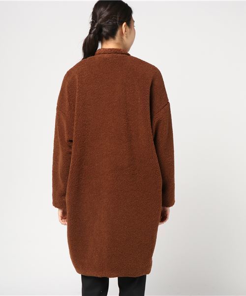 LBC（エルビーシー）の「スタンドカラーボアコート                  （その他アウター・レディース・オフホワイト/ネイビー/ブラウン・LARGE/MEDIUM）」の5枚目の写真