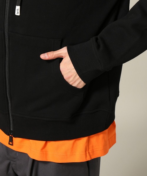 Haculla（ハキュラ）の「HUCULLA / ハキュラ Theyre here hoodie