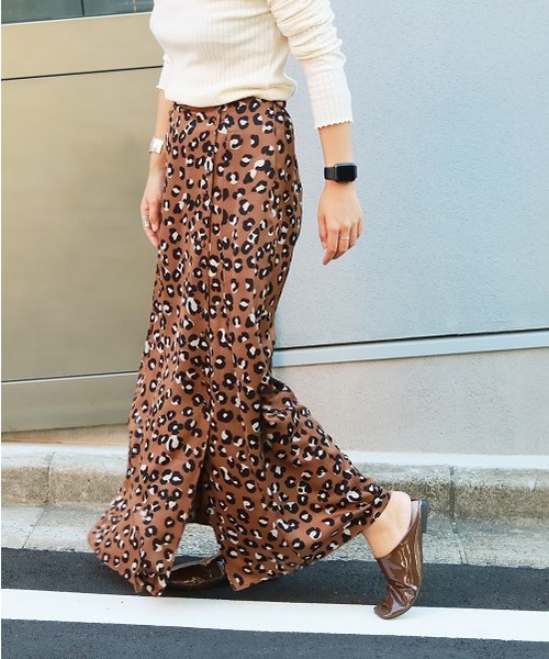 TODAYFUL（トゥデイフル）の「フラットスライドシューズ（スリッポン・レディース・ブラウン/グレイッシュベージュ・36inch/37inch/38inch）」の5枚目の写真