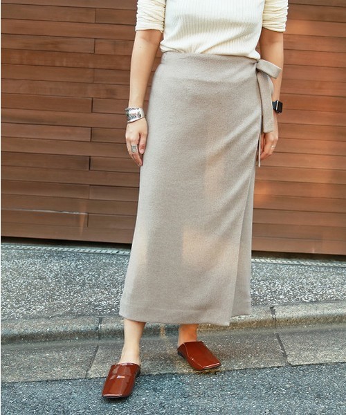 TODAYFUL（トゥデイフル）の「フラットスライドシューズ（スリッポン・レディース・ブラウン/グレイッシュベージュ・36inch/37inch/38inch）」の11枚目の写真