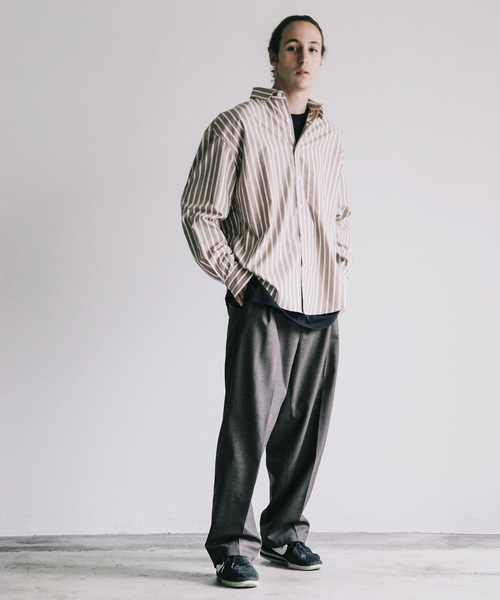 THE TWENTYSEVEN(ザ トゥエンティーセブン)の「【The TWENTYSEVEN】CTN STRIPE BIG SHIRTS L/S:コットン ストライプ ビッグ 長袖 シャツ(シャツ/ブラウス・メンズ・ベージュ/ネイビー・44/46/48)」の11枚目の写真