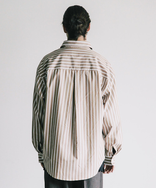 THE TWENTYSEVEN(ザ トゥエンティーセブン)の「【The TWENTYSEVEN】CTN STRIPE BIG SHIRTS L/S:コットン ストライプ ビッグ 長袖 シャツ(シャツ/ブラウス・メンズ・ベージュ/ネイビー・44/46/48)」の20枚目の写真
