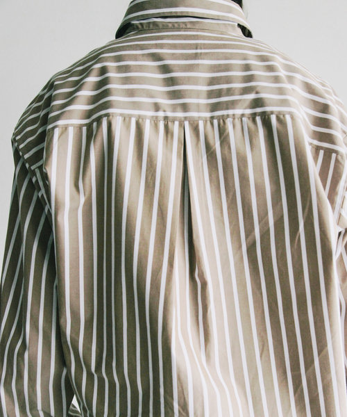 THE TWENTYSEVEN(ザ トゥエンティーセブン)の「【The TWENTYSEVEN】CTN STRIPE BIG SHIRTS L/S:コットン ストライプ ビッグ 長袖 シャツ(シャツ/ブラウス・メンズ・ベージュ/ネイビー・44/46/48)」の21枚目の写真