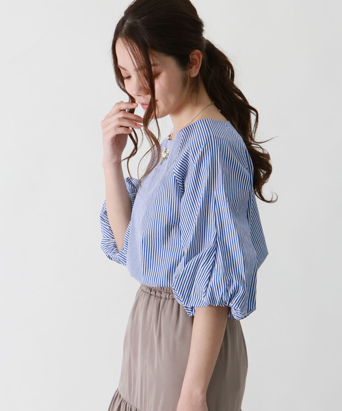 HER CLOSET(ハークローゼット)の「【HERCLOSET】バルーンスリーブストライプブラウス(シャツ/ブラウス・レディース・ブラック/サックスブルー/ネイビー・M)」の13枚目の写真