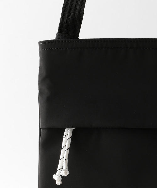 A.P.C.（アーペーセー）の「＜A.P.C.＞ SACOCHE PRO/サコッシュ