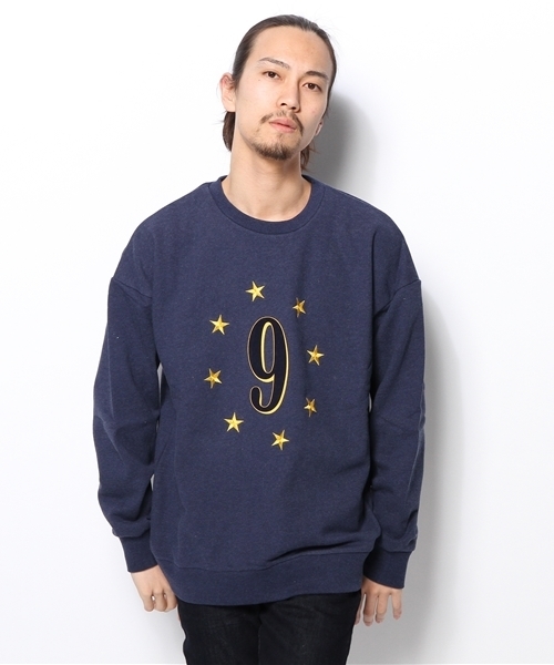 Lui's(ルイス)の「Lui's ナンバリングプルオーバースウェット(ドルマンスリーブ)(スウェット・メンズ・グレー/ネイビー/ブラック・FREE)」の5枚目の写真