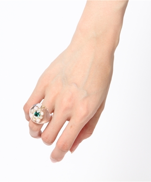 bpr BEAMS Women's（ビーピーアール　ビームス）の「Jewel Casket / ビジュー アクリル リング（リング・レディース・グリーン・13号）」の2枚目の写真
