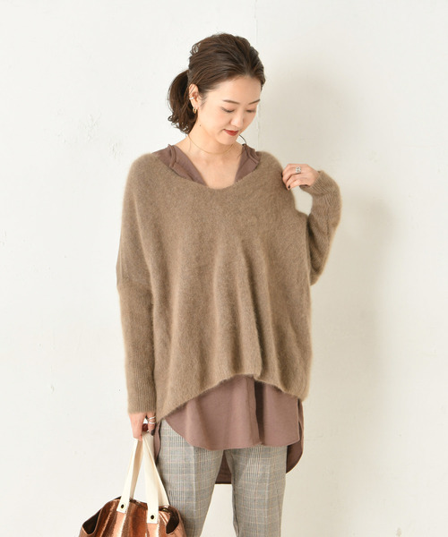 DouDou(ドゥドゥ)の「フェレット切替Vプルオーバー(ニット/セーター・レディース・ベージュ/サックスブルー/モカ/ラベンダー/ダークブラウン/ピンク/ブルー系その他/イエロー・FREE)」の3枚目の写真