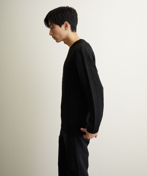 VIBGYOR(ヴィブジョー)の「VIBGYOR Select/ケーブルクルーネックニット(BL)(ニット/セーター・メンズ・ブラック/アイボリー/ホワイト系その他/ブラック系その他/杢グレー/ベージュ系その他/パープル系その他/ワイン・MEDIUM/LARGE/X-LARGE)」の11枚目の写真