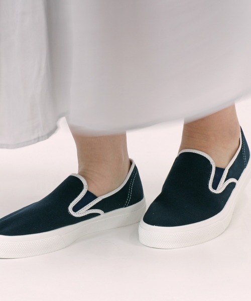 ASAHI SHOES（アサヒシューズ）の「アサヒ スリッポン スニーカー(アサヒ501)（スニーカー・レディース・グレー/ネイビー/ホワイト/ブラック・26.5cm/25.5cm/24.5cm/27.0cm/24.0cm/22.5cm/28.5cm/23.0cm/25.0cm/27.5cm/23.5cm/26.0cm/22.0cm/21.0cm/21.5cm/30.0cm）」の10枚目の写真