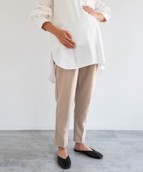 andme（アンドミー）の「【マタニティ】きれいめツイルテーパードパンツ（マタニティウェア/グッズ・レディース・チャコールグレー/ブラック/ネイビー/モカ/ベージュ系その他/ダークカーキ/ベージュ系その他3/ライトカーキ/テラコッタ/ピンク/オフホワイト・M/L）」の19枚目の写真