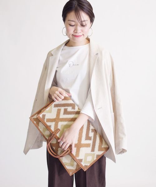 SHIPS（シップス）の「エンブロイダリー 7/S TEE（Tシャツ/カットソー・レディース・ホワイト/ブラック/ダークグレー/ライトホワイト・ONE SIZE）」の3枚目の写真