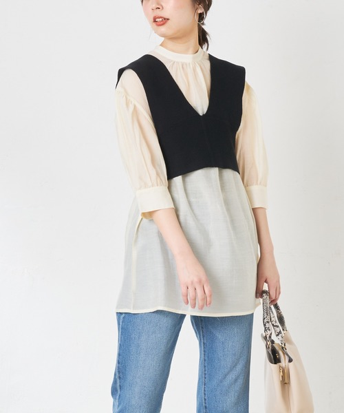 natural couture（ナチュラルクチュール）の「シアーシャツ+ニットビスチェセット（シャツ/ブラウス・レディース・ブラック/ベージュ/アイボリー・FREE）」の2枚目の写真