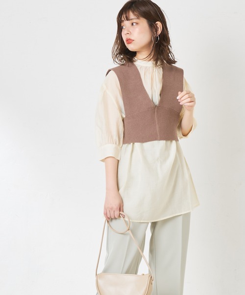 natural couture（ナチュラルクチュール）の「シアーシャツ+ニットビスチェセット（シャツ/ブラウス・レディース・ブラック/ベージュ/アイボリー・FREE）」の11枚目の写真