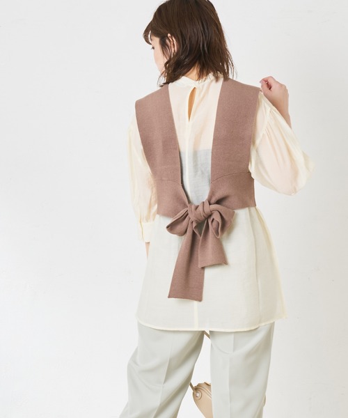 natural couture（ナチュラルクチュール）の「シアーシャツ+ニットビスチェセット（シャツ/ブラウス・レディース・ブラック/ベージュ/アイボリー・FREE）」の12枚目の写真