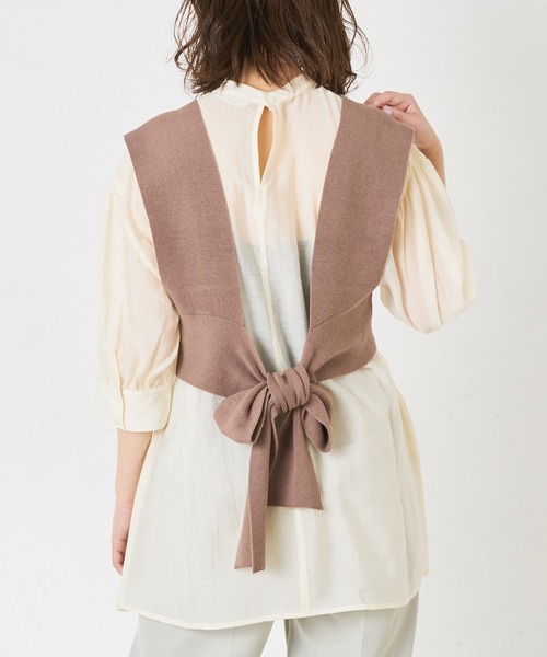 natural couture（ナチュラルクチュール）の「シアーシャツ+ニットビスチェセット（シャツ/ブラウス・レディース・ブラック/ベージュ/アイボリー・FREE）」の15枚目の写真