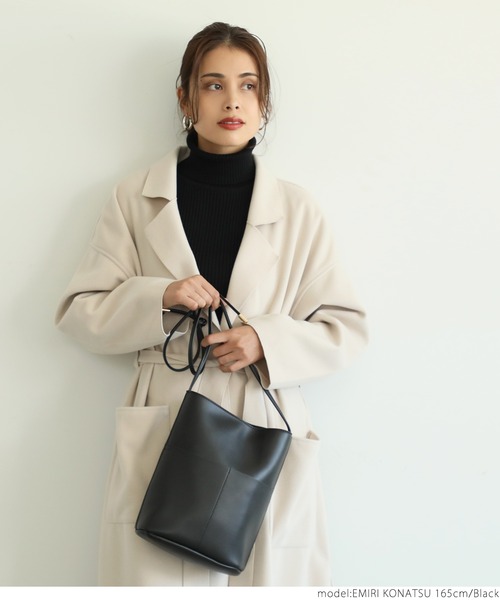 coca（coca）（コカ）の「シンプルフロントポケットバッグ（ショルダーバッグ・レディース・ベージュ/ブラック・ONE SIZE）」の14枚目の写真