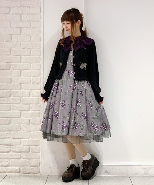 axes femme（アクシーズファム）の「葡萄刺繍ニットカーデ（カーディガン/ボレロ・レディース・ワイン/グリーン/ブラック・MEDIUM）」の2枚目の写真