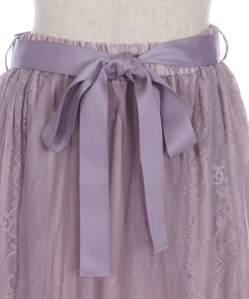 axes femme（アクシーズファム）の「リリー柄チュール刺繍スカート