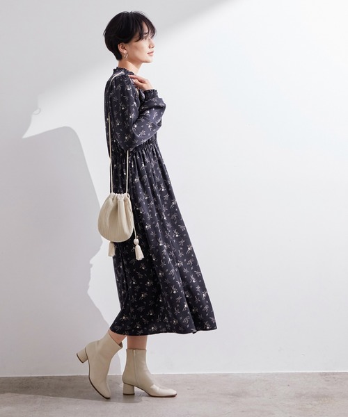 ADAM ET ROPE'（アダムエロペ）の「クラシカルフラワーシャーリングワンピース（ワンピース・レディース・ブラック/グリーン/ネイビー・FREE）」の8枚目の写真