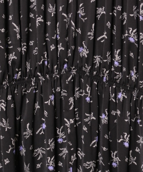 ADAM ET ROPE'（アダムエロペ）の「クラシカルフラワーシャーリングワンピース（ワンピース・レディース・ブラック/グリーン/ネイビー・FREE）」の13枚目の写真