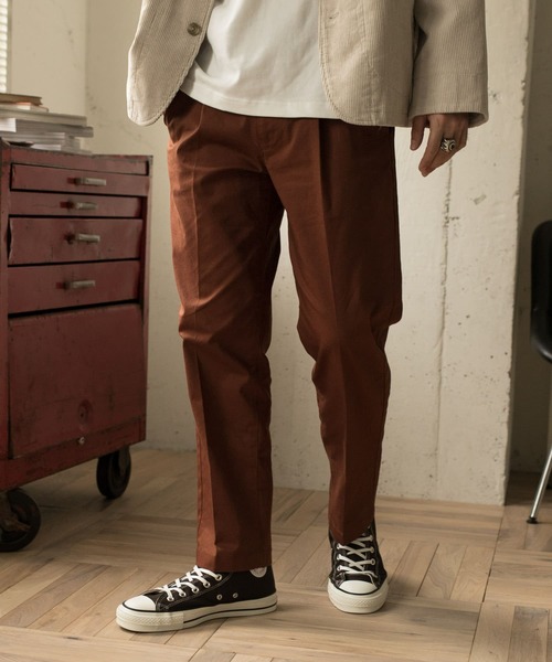 URBAN RESEARCH DOORS(アーバンリサーチドアーズ)の「【一部WEB限定カラー/サイズ】スモーキートーン ワンタックパンツ(その他パンツ)」|オレンジ