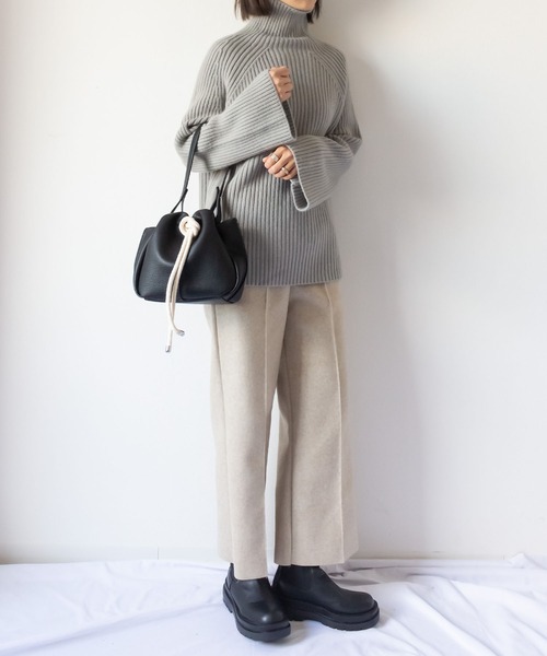 me+em select（ミームセレクト）の「ノットデザインワンハンドル巾着バッグ（ショルダーバッグ・レディース・ブラック/ベージュ/キャメル・FREE）」の12枚目の写真