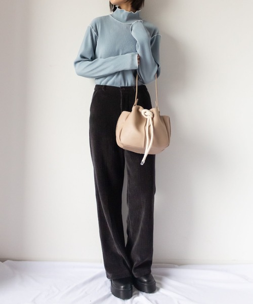 me+em select（ミームセレクト）の「ノットデザインワンハンドル巾着バッグ（ショルダーバッグ・レディース・ブラック/ベージュ/キャメル・FREE）」の14枚目の写真