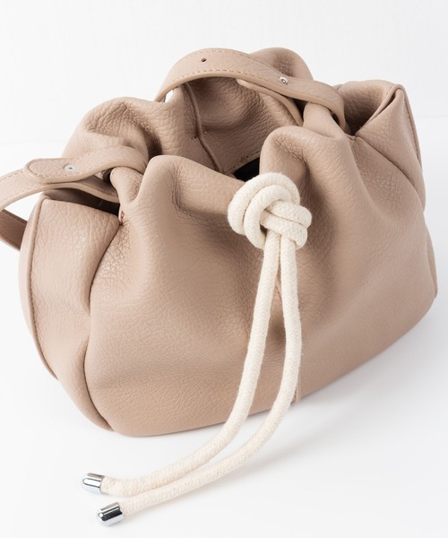 me+em select（ミームセレクト）の「ノットデザインワンハンドル巾着バッグ（ショルダーバッグ・レディース・ブラック/ベージュ/キャメル・FREE）」の13枚目の写真