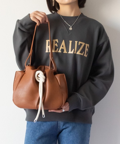 me+em select（ミームセレクト）の「ノットデザインワンハンドル巾着バッグ（ショルダーバッグ・レディース・ブラック/ベージュ/キャメル・FREE）」の7枚目の写真