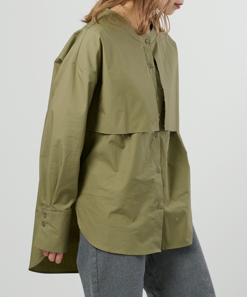 M nort（エムノート）の「【わたなべ麻衣プロデュース】コットン100/レイヤードフラップシャツブラウス（シャツ/ブラウス・レディース・ホワイト/カーキ・FREE）」の11枚目の写真